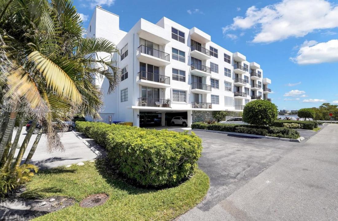 301 Croton Ave 203, Lantana, Florida 33462