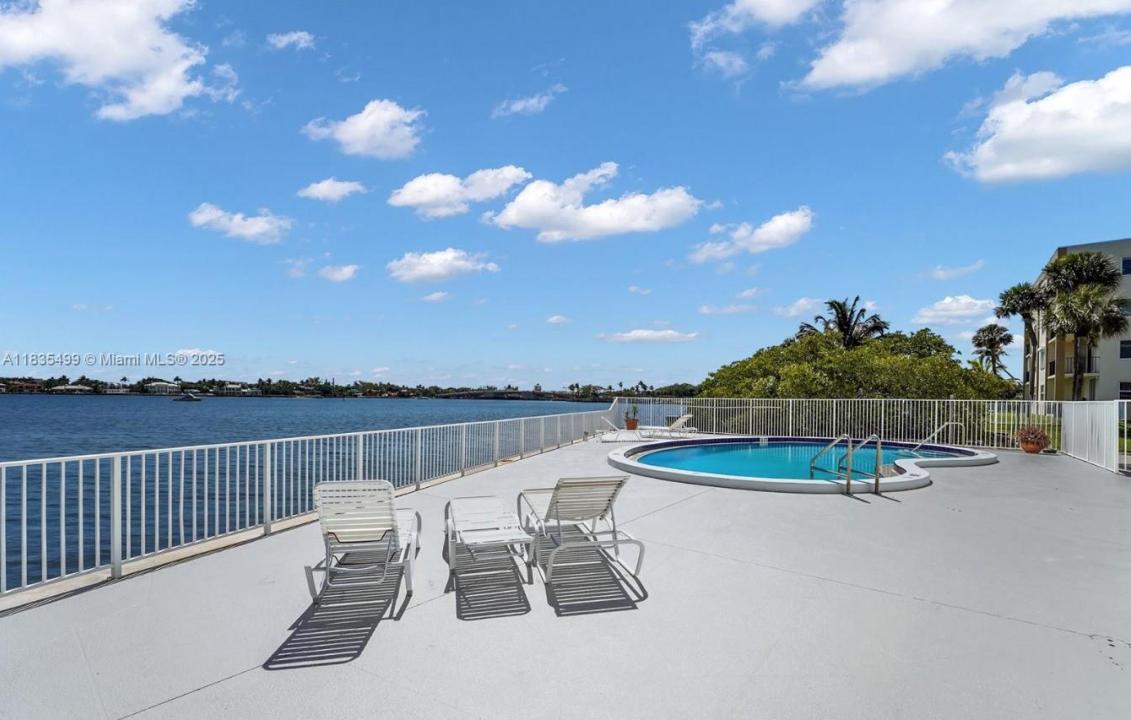 301 Croton Ave 203, Lantana, Florida 33462