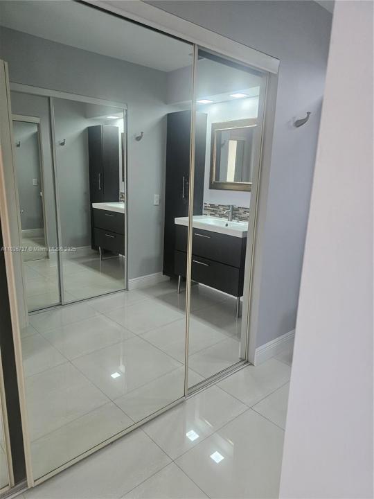 5320 SW 153rd Pl S 1, Miami, Florida 33185, USA