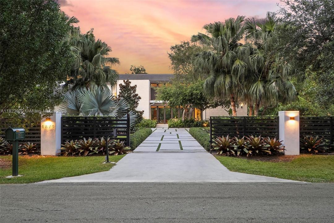 8875 SW 61st Ct, Pinecrest, Florida 33156, Estados Unidos