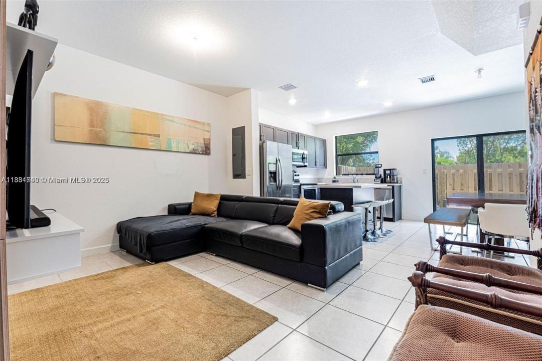 378 NE 214th St, Miami, פלורידה 33179, ארצות הברית של אמריקה 