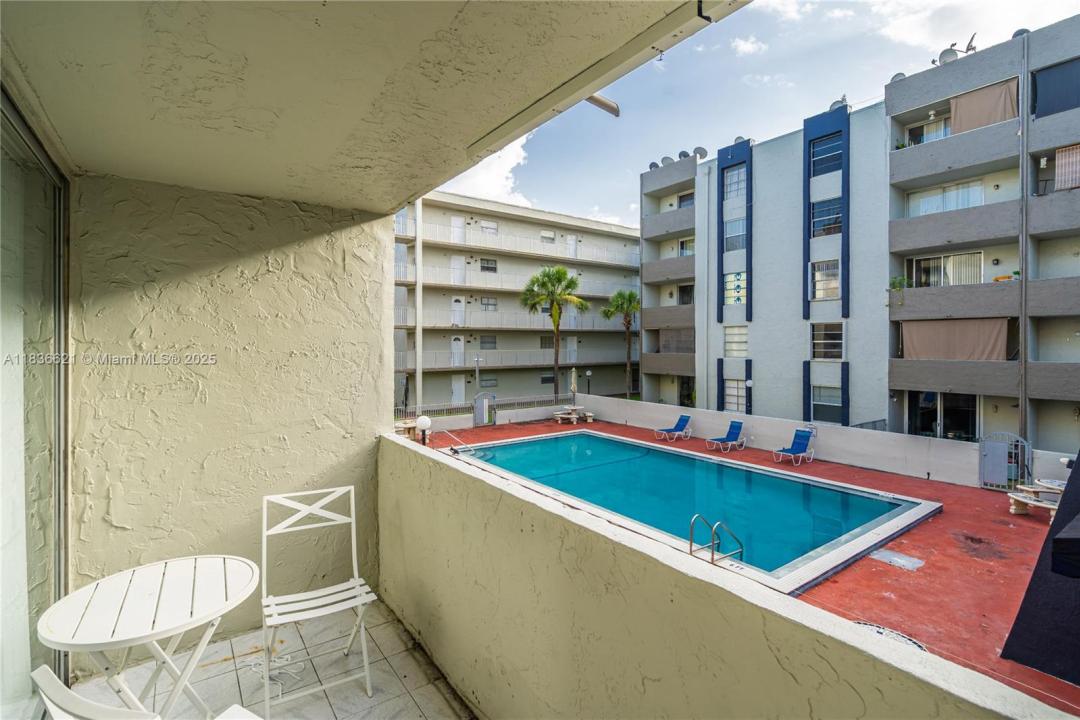 10000 NW 80th Ct 2247, Hialeah Gardens, 佛羅里達州 33016, 美國