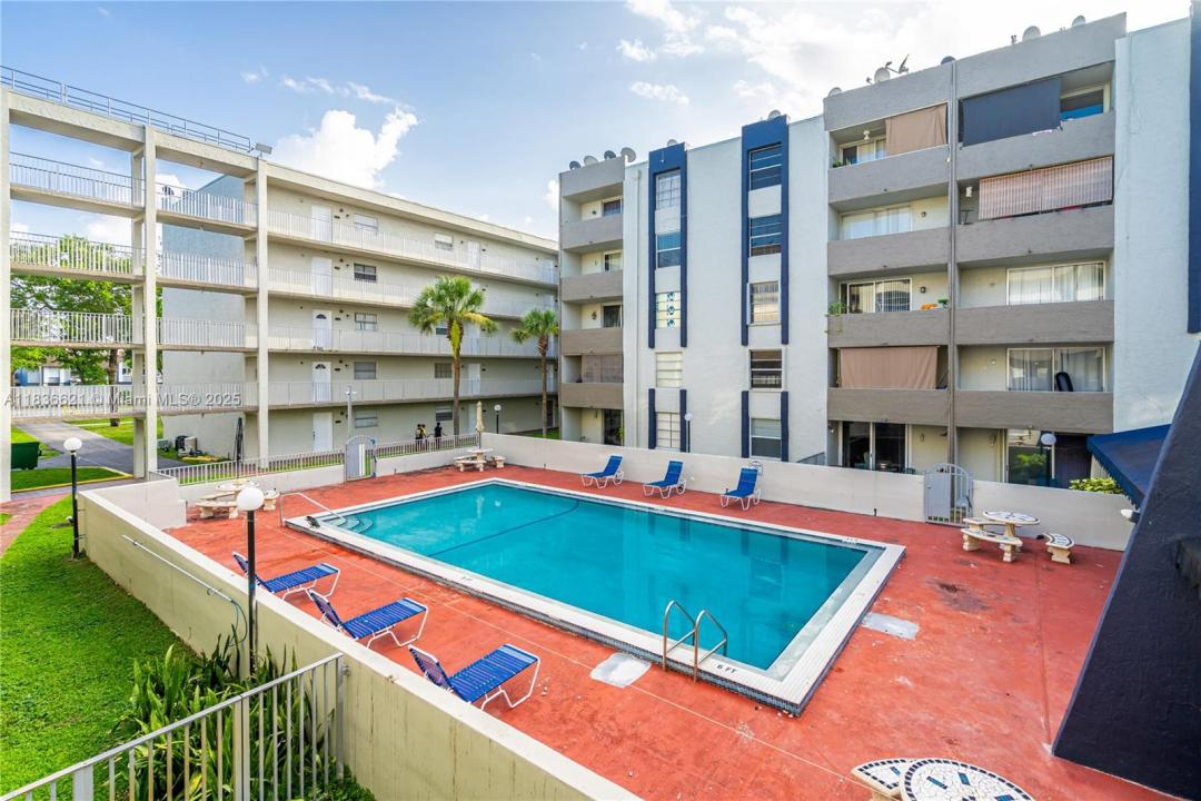 10000 NW 80th Ct 2247, Hialeah Gardens, 佛羅里達州 33016, 美國