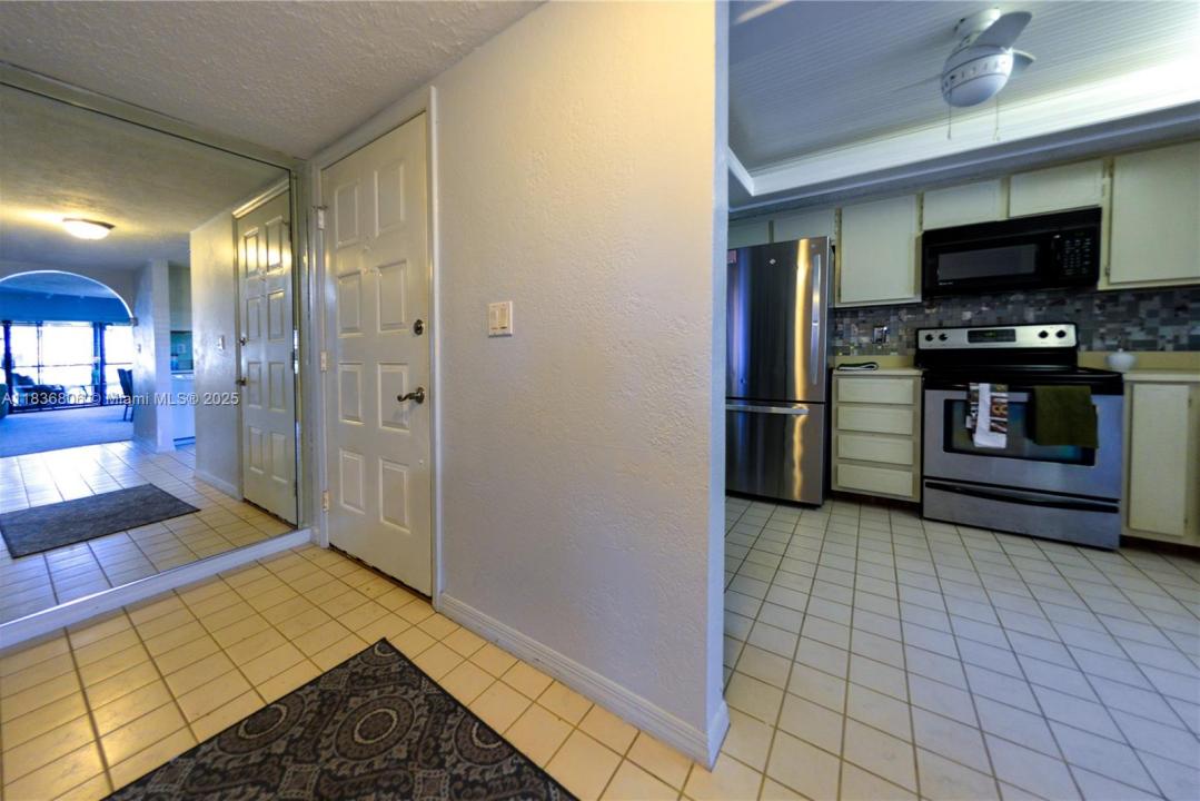 3708 SE 12th Ave 104, Cape Coral, Florida 33904, Estados Unidos