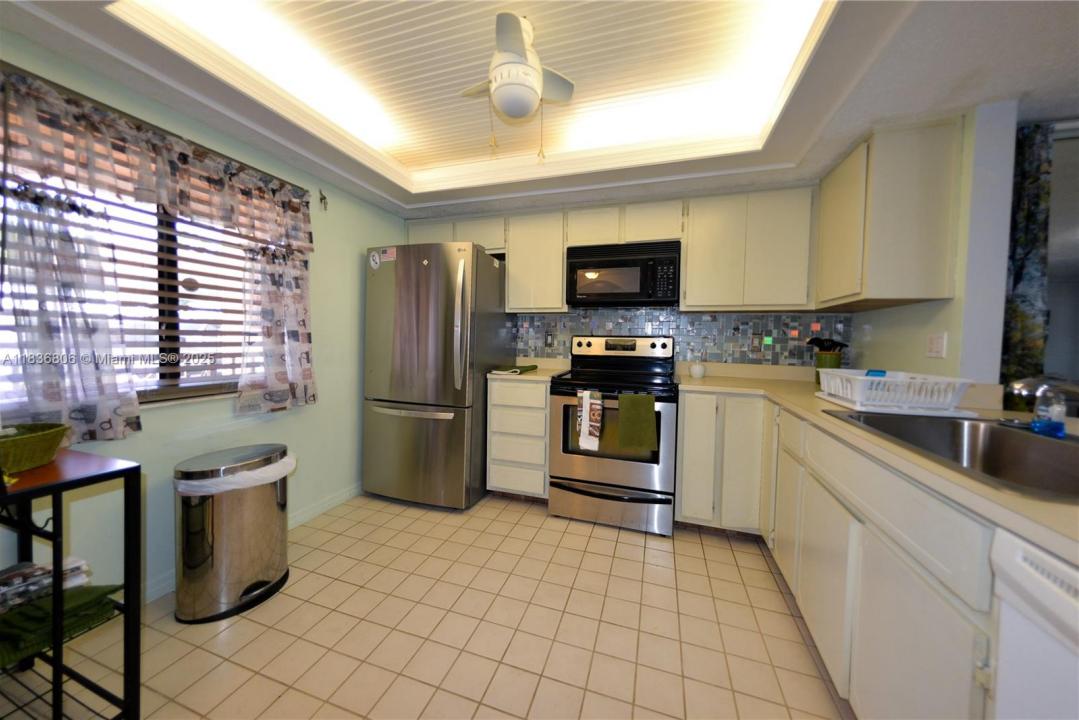 3708 SE 12th Ave 104, Cape Coral, Florida 33904, Estados Unidos