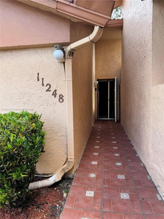 11248 SW 11th St, Pembroke Pines, Florida 33025