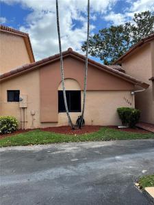 11248 SW 11th St, Pembroke Pines, Florida 33025, USA