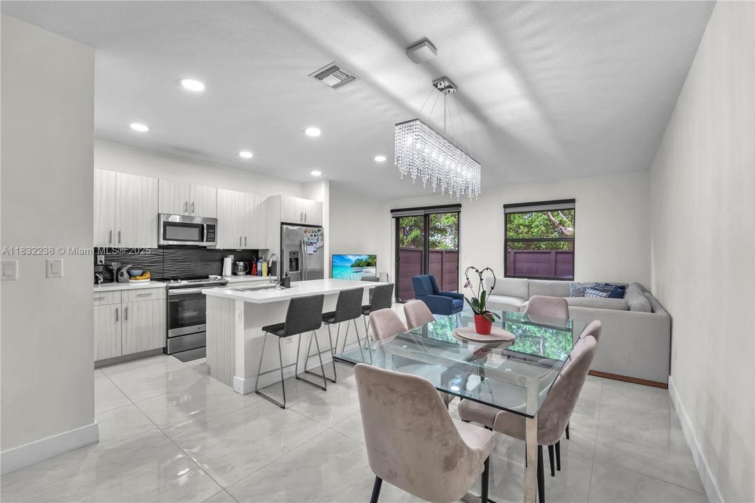 15850 NW 91st Ct 15850, Miami Lakes, Floryda 33018, USA