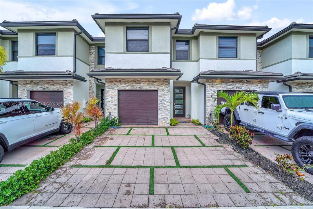 15850 NW 91st Ct 15850, Miami Lakes, Floryda 33018, USA