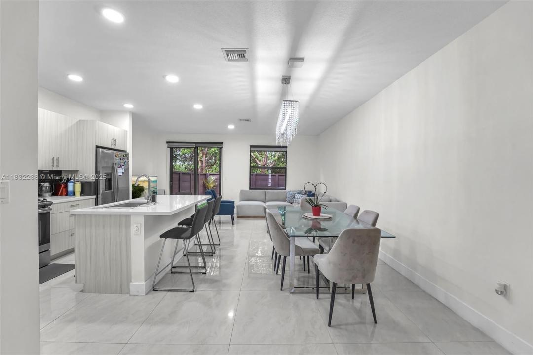 15850 NW 91st Ct 15850, Miami Lakes, Floryda 33018, USA