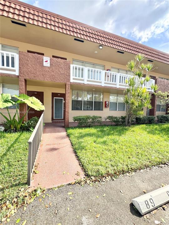 9021 Sunrise Lakes Blvd 104, Sunrise, Florida 33322