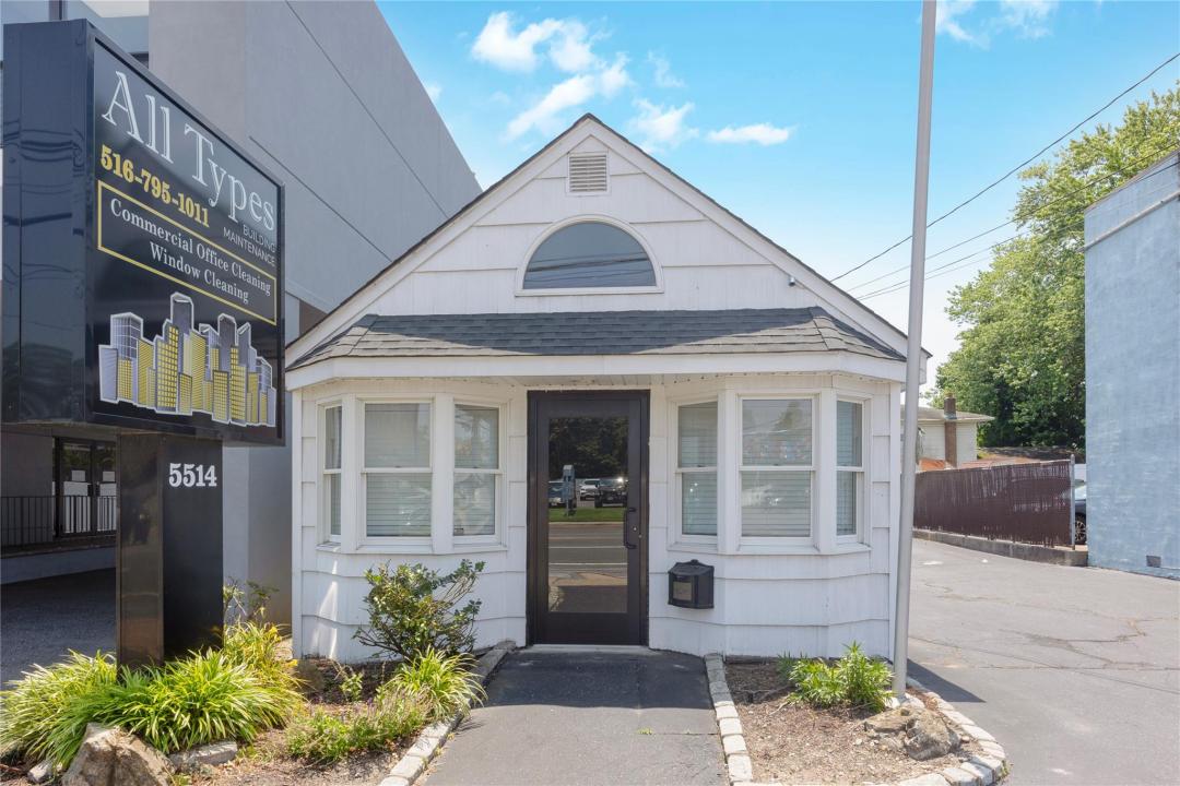 5514 Merrick Road, Oyster Bay, Нью-Йорк 11758, Соединенные Штаты