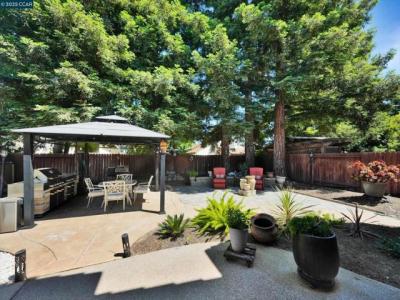Cedar Brook Ln, Vacaville, California 95687