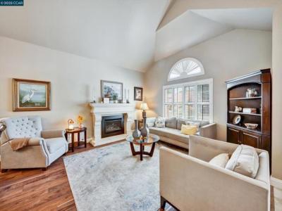 Cedar Brook Ln, Vacaville, California 95687