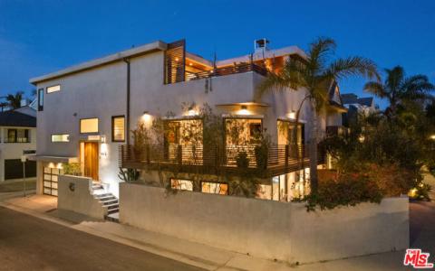 Roma Court, Marina Del Rey, California 90292