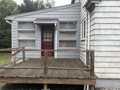 10 JESSE DAVIS Lane, Barrington, Rhode Island 02806