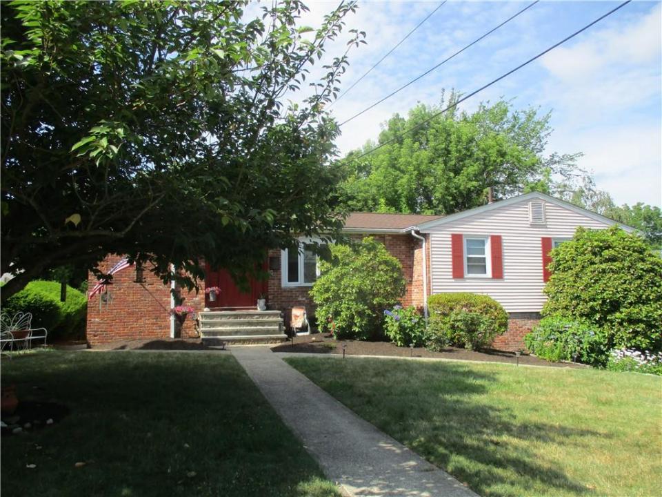 15 Freedom Drive, Cranston, Rhode Island 02920, Estados Unidos