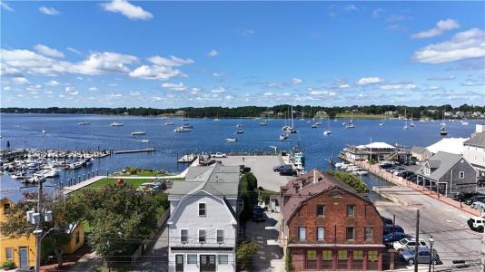 18 State Street 4 (2nd Floor West), Bristol, Rhode Island 02809, USA