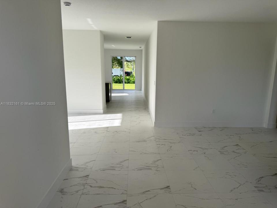 1828 NE 1st St, Homestead, 佛罗里达州 33033, 美国