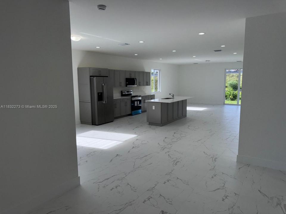 1884 NE 1st St, Homestead, 佛罗里达州 33033, 美国