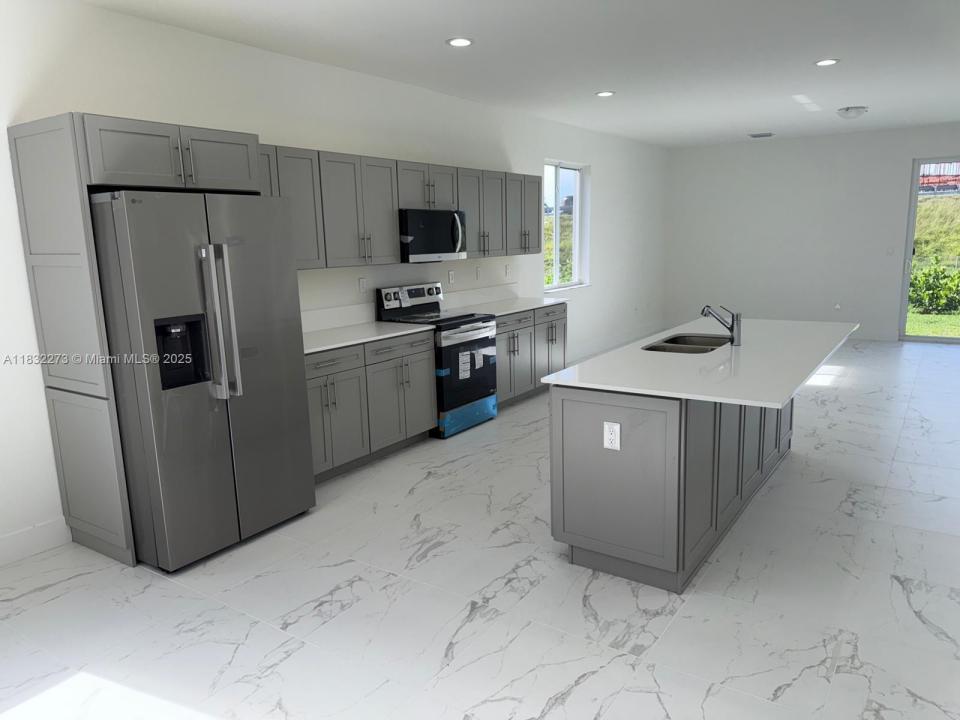 1884 NE 1st St, Homestead, 佛罗里达州 33033, 美国