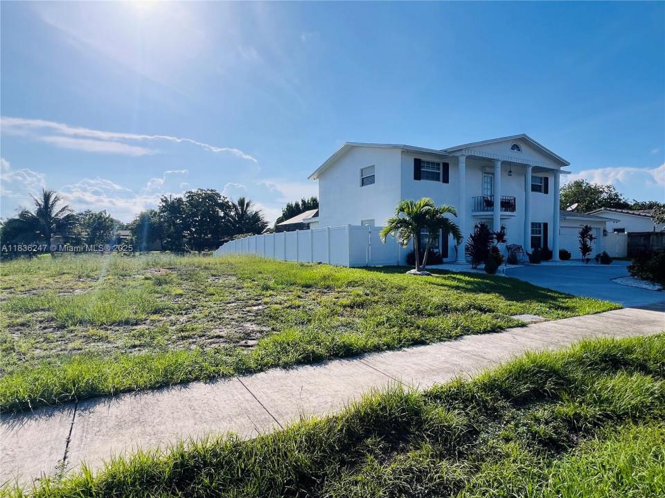 42 Nw Ave, Coconut Creek, Florida 33066