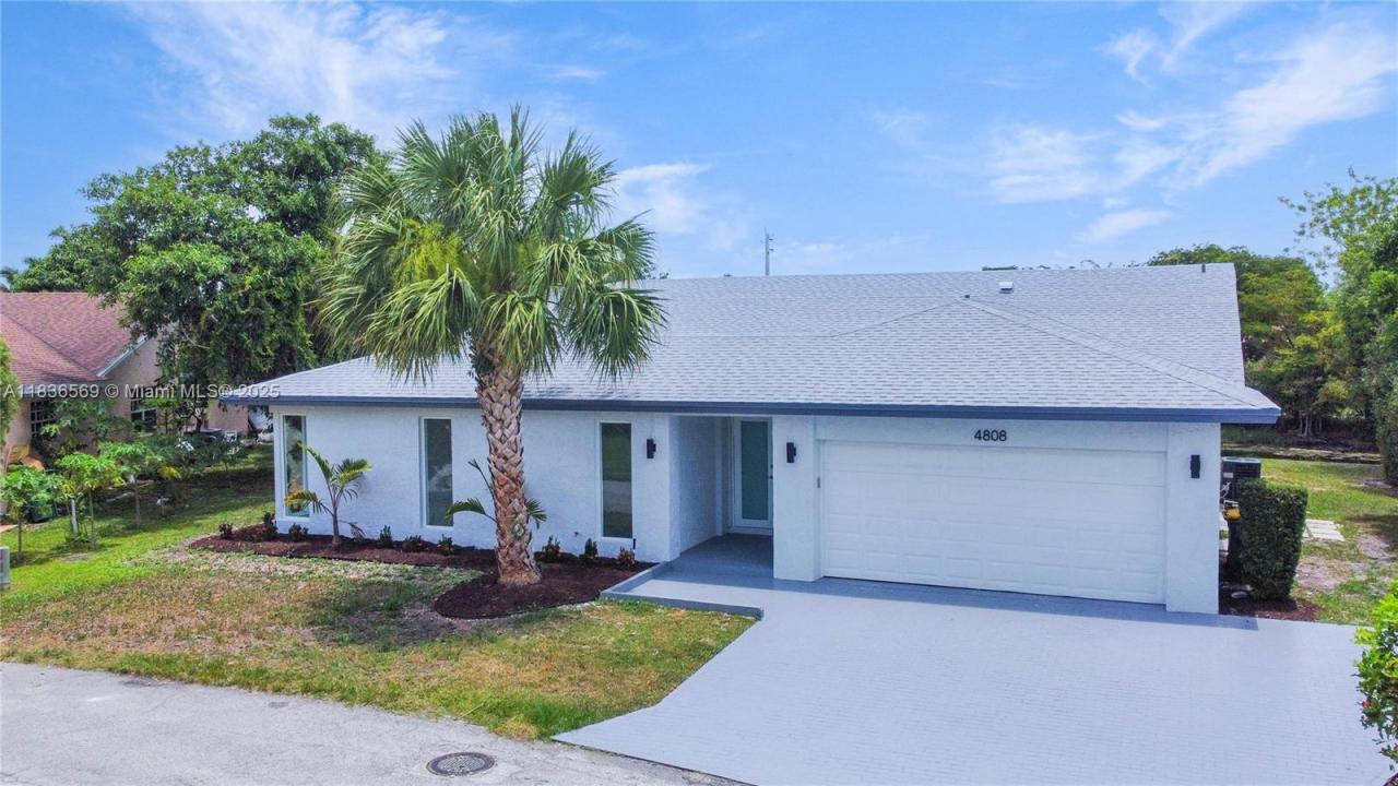 4808 Mango Dr, Tamarac, Florida 33319