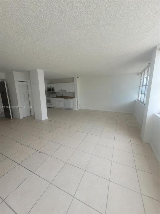 2025 NE 164th St 903, North Miami Beach, Floride 33162, États-Unis