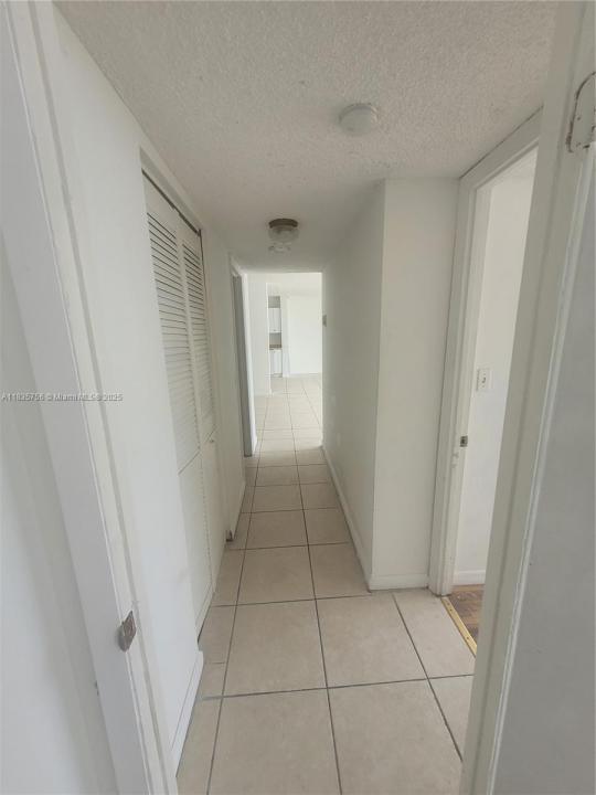 2025 NE 164th St 903, North Miami Beach, Floride 33162, États-Unis