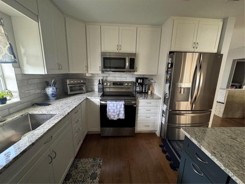 4621 NE 2nd Ave, Oakland Park, Florida 33334, Stati Uniti