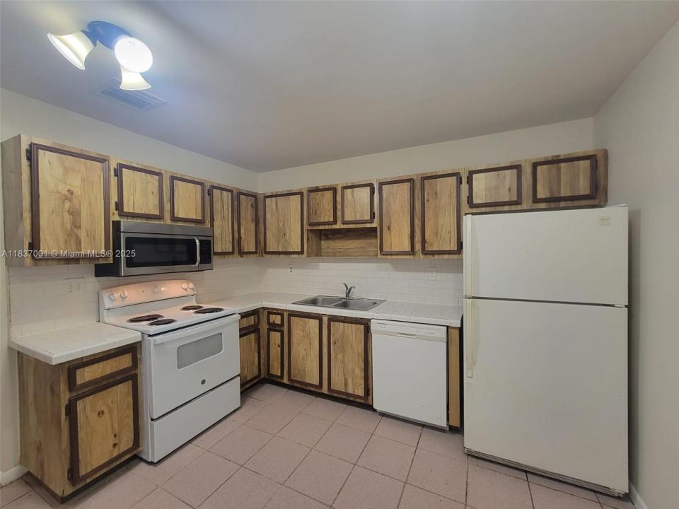 2526 Taylor St 2, Hollywood, 佛羅里達州 33020, 美國