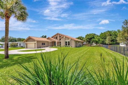 14100 SW 21st St, Davie, Florida 33325, USA