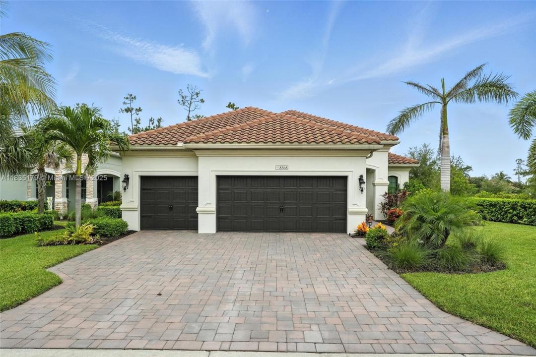 8368 PRESERVE POINT DR, Fort Myers, Florida 33912, HOA KỲ