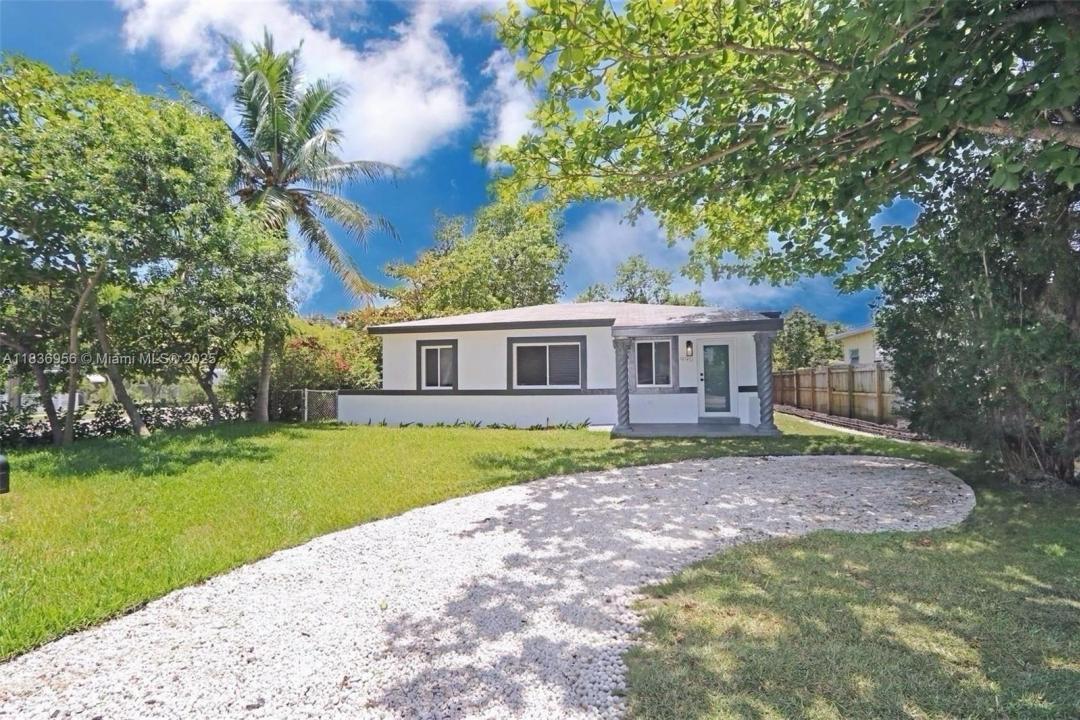 990 NE 159th St, North Miami Beach, Floryda 33162, USA
