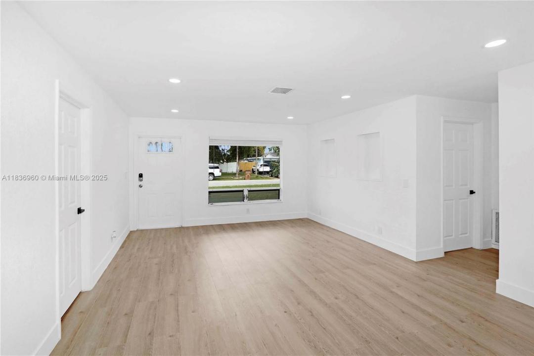 610 NW 38th Ct, Deerfield Beach, Floryda 33064, USA