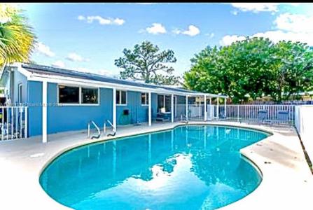 2233 SE 13th St 2233, Pompano Beach, Florida 33062, USA