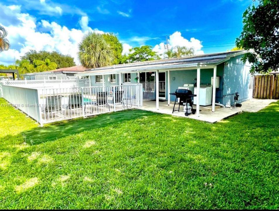 2233 SE 13th St 2233, Pompano Beach, 佛罗里达州 33062, 美国