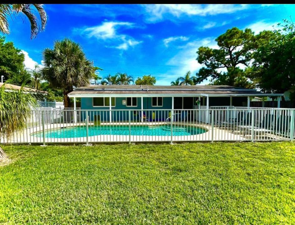 2233 SE 13th St 2233, Pompano Beach, 佛罗里达州 33062, 美国