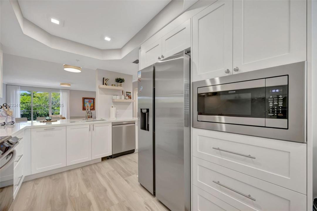 7588 SW 102nd St 203, Pinecrest, Florida 33156