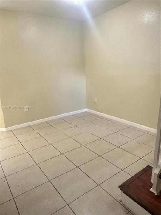 2834 SE 16th Ave 111, Homestead, Flórida 33035, Estados Unidos