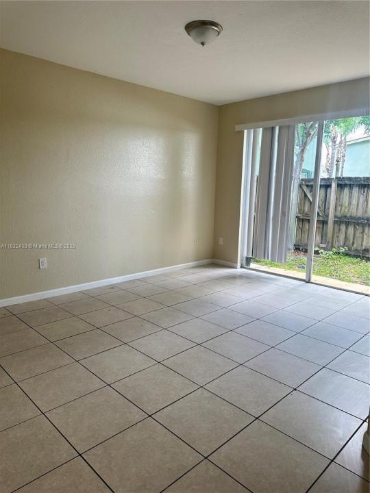 2834 SE 16th Ave 111, Homestead, Flórida 33035, Estados Unidos