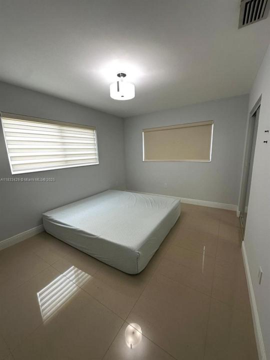 1430 NW 183rd St ., Miami Gardens, Floryda 33169, USA