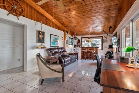 794 Narragansett Ln, Key Largo, Florida 33037, USA