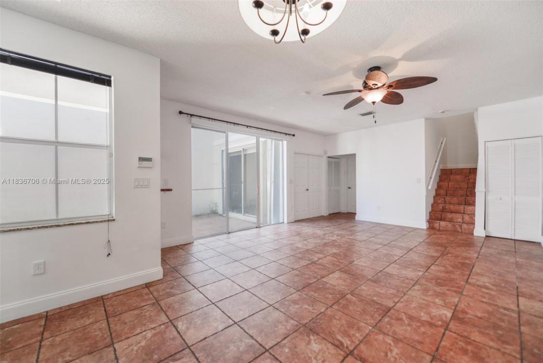 1551 Seagrape Way, Hollywood, Floride 33019, États-Unis