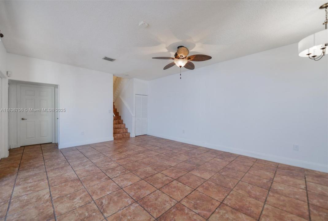 1551 Seagrape Way, Hollywood, Floride 33019, États-Unis