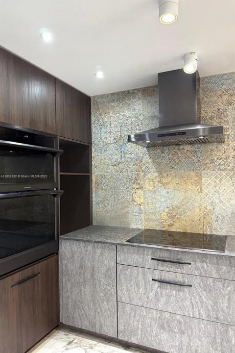 20379 W Country Club Dr 2333, Aventura, 佛羅里達州 33180, 美國
