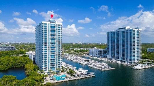 17111 Biscayne Blvd 909, North Miami Beach, Florida 33160, USA