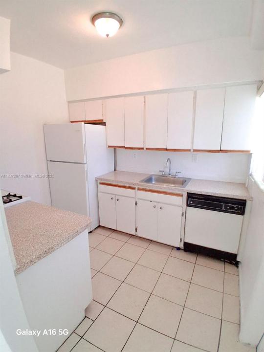 1165 Marseille Dr 1, Miami Beach, Florida 33141