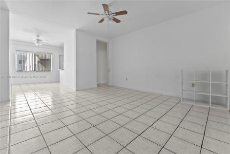 1165 Marseille Dr 33, Miami Beach, Florida 33141, USA