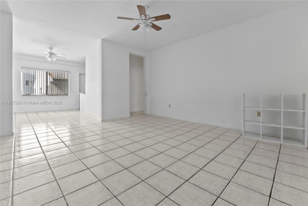 1165 Marseille Dr 33, Miami Beach, Florida 33141, Stati Uniti